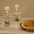 Vinegar + oil carafe set with colorful hunting motif on acacia wood sign with roebuck antlers as handle 27.40.2.4