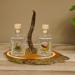 Vinegar + oil carafe set with colorful hunting motif on acacia wood sign with roebuck antlers as handle 27.40.2.4