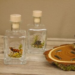 Vinegar + oil carafe set with colorful hunting motif on acacia wood sign with roebuck antlers as handle 27.40.2.4