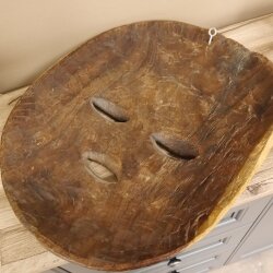 Maschere africane Utensili decorati con intagli