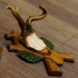 3 pieces of deer antlers, roe deer, roe buck, curiosities, antlers on carved trophy boards 22.1267