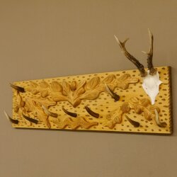 Geweih Garderobe mit 9 Haken aus Hirschspitzen auf Holzbrett verziert Rehgeweih Wandgarderobe Unikat 27.8.113