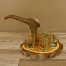 Proveedor de aguardiente en tabla de aguardiente con escudo de acacia H18 cm. Asa con forma de asta de ciervo rojo con 6 vasos de colores vivos. Motivo de caza. Motivo animal. 27.7.3.10