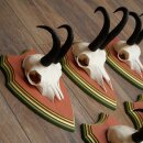 Gamsgeweihe 5 Stück Gamsen Bock SL 19,6 cm Gams Gems Geweih auf ZIRBENHOLZ Trophäenschild 47.285