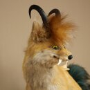 Wolpertinger Wolpi Fuchs mit Gamshörnern Drachenfuchs grüner Schwanz Präparat Fabelwesen