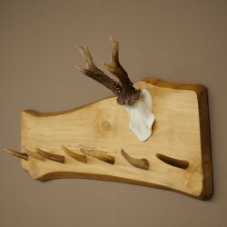 Geweih Garderobe mit 7 Hirschspitzen Haken auf Holzbrett 1x Rehgeweih Wandgarderobe Unikat 27.8.127