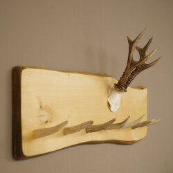 Geweih Garderobe mit 7 Hirschspitzen Haken auf Holzbrett 1x Rehgeweih Wandgarderobe Unikat 27.8.128