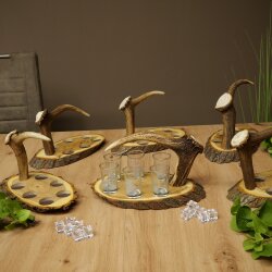 Schnaps Anbieter Akazienschild mit Rothirsch Spitze + Gläser hoch weiß Jagdmotiv