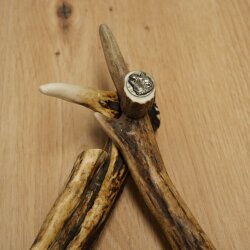 Aschenbecher Glasschale auf Ständer aus drei Stangen Geweih Ascher Reh Keiler