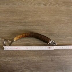 Flaschenöffner mit Hirsch Geweih Stange Hirschhorn Griff mit Endkappe Verzierung Hirsch stehend GL23cm #27.19.7.13