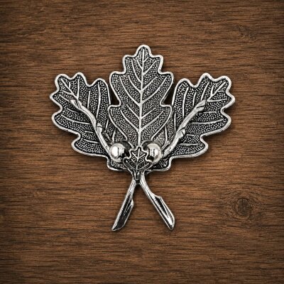 1 Stück Keilerwaffen Eichenlaub Deckblatt klein 4 blättrig mit 2 Eicheln silberfarben