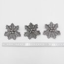 3 boar weapons Oak leaf cover sheet, large, 7 leaves with 3 acorns, silver-colored