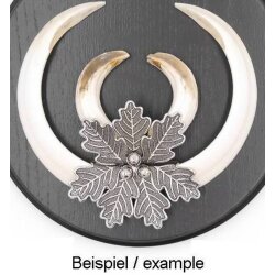 5 boar weapons Oak leaf cover sheet, large, 7 leaves with 3 acorns, silver-colored